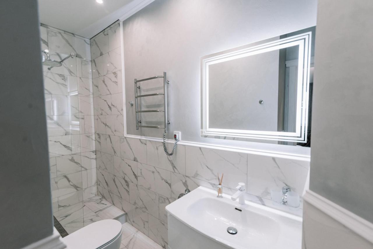 Royal Tower Vip Smart Apartments 1 Київ Екстер'єр фото